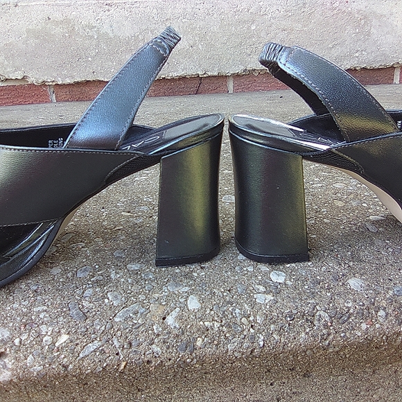 CALICO, leather, 7 1/2 M, Sling back, Open toe, 3" chunky heel, Green metallic - Picture 2 of 4